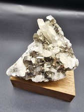 Pyrit Auf Quarz Kalimantan