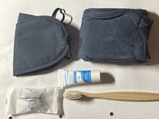 Air France  Premium Economy Amenity Kit Bag Kulturtasche blau