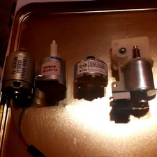 4 kleine vers. Elektromotoren gebraucht für Modellbau. Alle geprüft voll intakt 