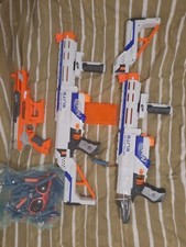2 Nerf Retaliator, 1 Accustrike ,2 Brille und 45 Patronen Nerf Elite 2.0