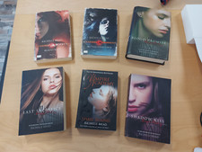 Vampire Academy - Richelle Mead - 6 Bände = 2 deutsch - 4 englisch - Untote