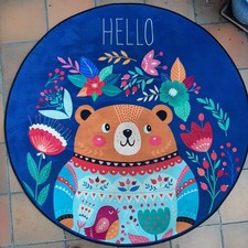 Zauberhafter Kinderteppich aus Velour ○ 140 cm, (NP 79,00 Euro)