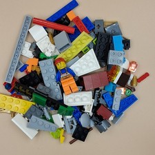 LEGO Kleinteile Konvolut / Ersatzteile + 1 Minifigur (AF7719)