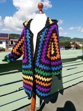 Häkeljacke mit Kapuze *