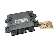 Renault Twingo 2 II / 1.2 / Motorsteuergerät Steuergerät 8200774747
