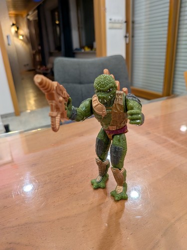 Lizzor man new adventures - lizzor, he