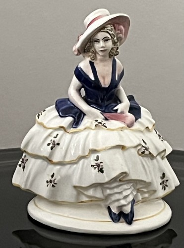 Katzhütte porzellanfigur dame - porzellanfigur,