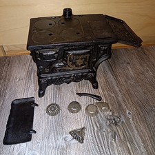 Cresent Miniaturofen Antik