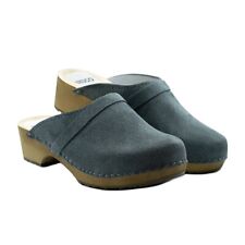 Grau schwedische Holzclogs Leder mit gestreiftem niedrigem Absatz geschlossen