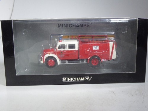 Minichamps - (ki-02-32),