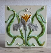 Jugendstil Fliese Iris Relief