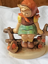 Goebel Hummel Figuren "Mutter`s Liebste"  112/3/0