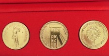3 Medaillen der DDR in