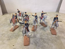 %-% 7 Figuren 1 :32 Firma