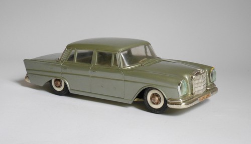 Mercedes benz 220s - mercedes-benz,