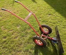 Schneeschieber mit Rädern