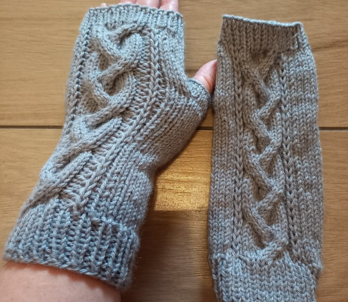 Handstulpen handgestrickt mit