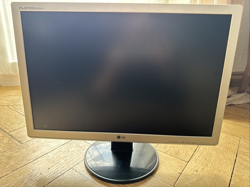 W2242tt lcd monitor - lg, 22”