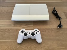 Sony PlayStation 3 Super Slimline - 500 Gb Festplatte  + 1 Controll (CECH-4004C)