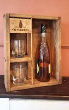 Rustikal Whiskyregal mit