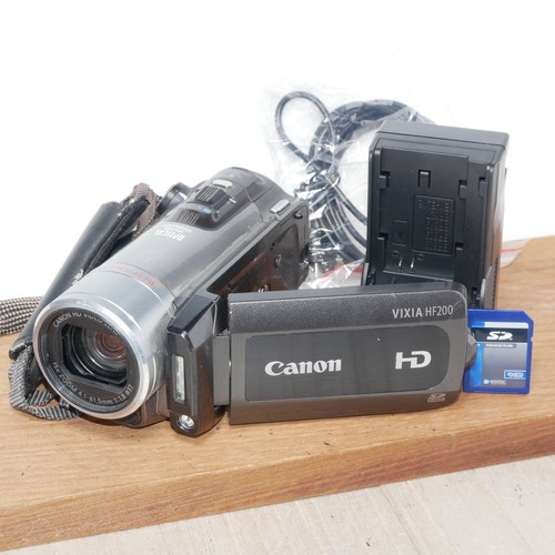 Canon vixia hf200 digital - canon,