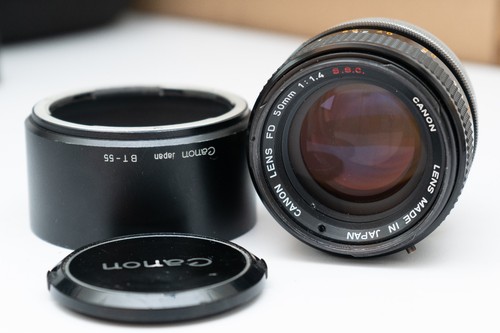 Canon lens 50mm top - |,