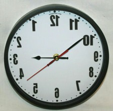 Wanduhr Rückwärtsuhr