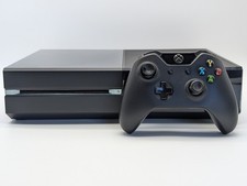 Microsoft Xbox One Konsole mit