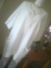 DW SHOP Damenbluse Madeiraspitze, Lochstickerei, Weißsticker Übergröße 2XL 52/54