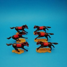 Timpo Toys 6 Pferde mit Zügeln und original Sattel Decken Saddle cloth Wild West