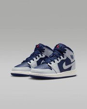 Nike Air Jordan 1 Mid (GS)