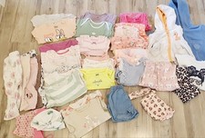 35 teiliges XXL Bekleidungspaket Baby/Mädchen, verschiedene Marken,  68 - 74/80