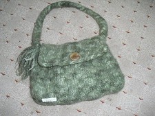 Tasche gestrickt und gefilzt