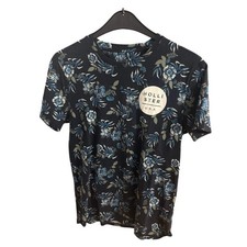 : 🌺 Hollister T-Shirt