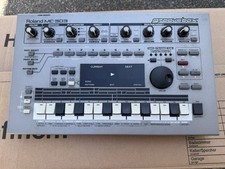 Roland MC303 Sequencer Dance