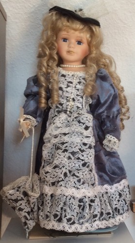 Sammler porzellanpuppe aus - ,