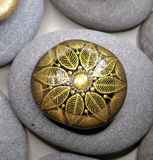 Mandala Stein, gold