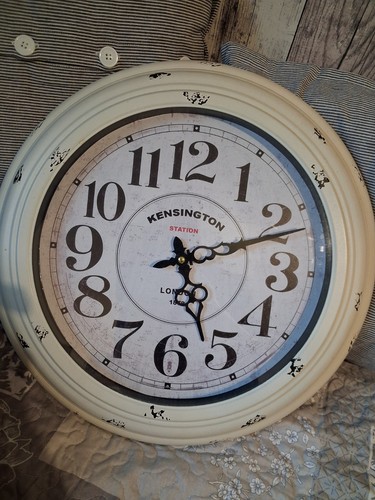 Wanduhr kensington station - kensington,