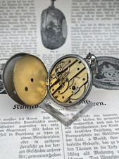 Fein floral verzierte flache Taschenuhr Schlüsselaufzug 44mm defekt