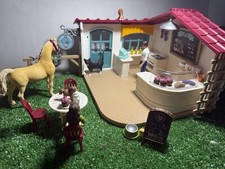 Schleich Horse Club Café