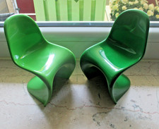 2 x PANTON CHAIR MINIATUR VERNER PANTON DESIGN- ZWEI UNTERSCHIEDLICHE GRÜNTÖNE