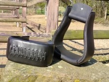 Western Steigbügel Typ Bell-Bottom-Roper Leder schwarz black Stirrups étrier