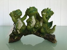 Nichts hören / sehen / sagen 3 kleine Drachen sitzen auf Ast 12x4x8cm Sommerdeko