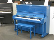 Yamaha U1 in Grünblau  von REHA-PIANO-AURICH