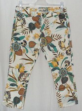 Esprit * Damen Capri Jeans Hose * Gr. 40 * weiß gemustert