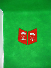 NVA Kragenspiegel Fallschirmspringer, Rot, Lagerposten, opt. ungebraucht (X8)