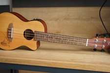 ORTEGA Bonfire Serie Konzert Ukulele - Fichte/Sapele Natur