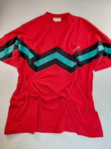 Adidas vintage shirt - 🔥👕,