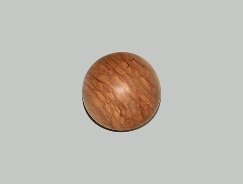 Kugel aus holz - aus,