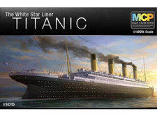 14215 Academy 1:400 Scale The White Star Liner Titanic